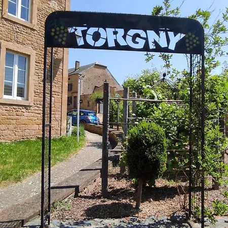 - Les Volets Roses De Torgny